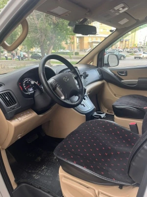 Hyundai H-1 (Grand Starex)